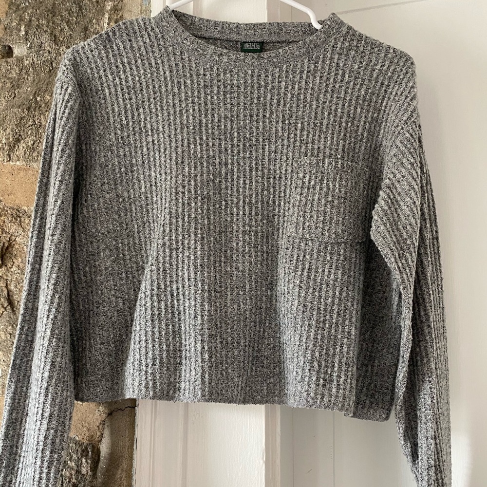 Crop top sweater